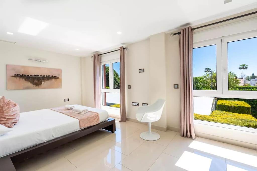 Ohana Luxury Villa With Heated Pool Malaga Zewnętrze zdjęcie