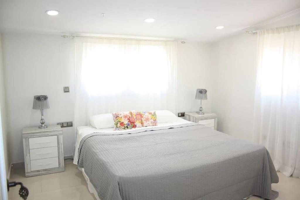 Ohana Luxury Villa With Heated Pool Malaga Zewnętrze zdjęcie
