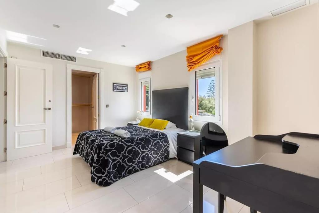 Ohana Luxury Villa With Heated Pool Malaga Zewnętrze zdjęcie